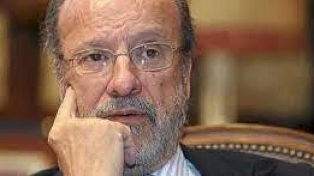 Francisco Javier León de la Riva