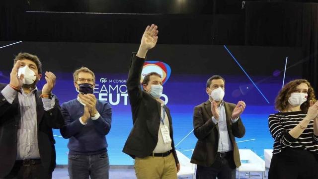 Alberto Núñez Feijóo con el resto de presidentes autonómicos del PP, en el Congreso del PP de Castilla y León.