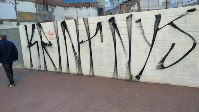 Una de las pintadas realizadas por el menor en Ponferrada