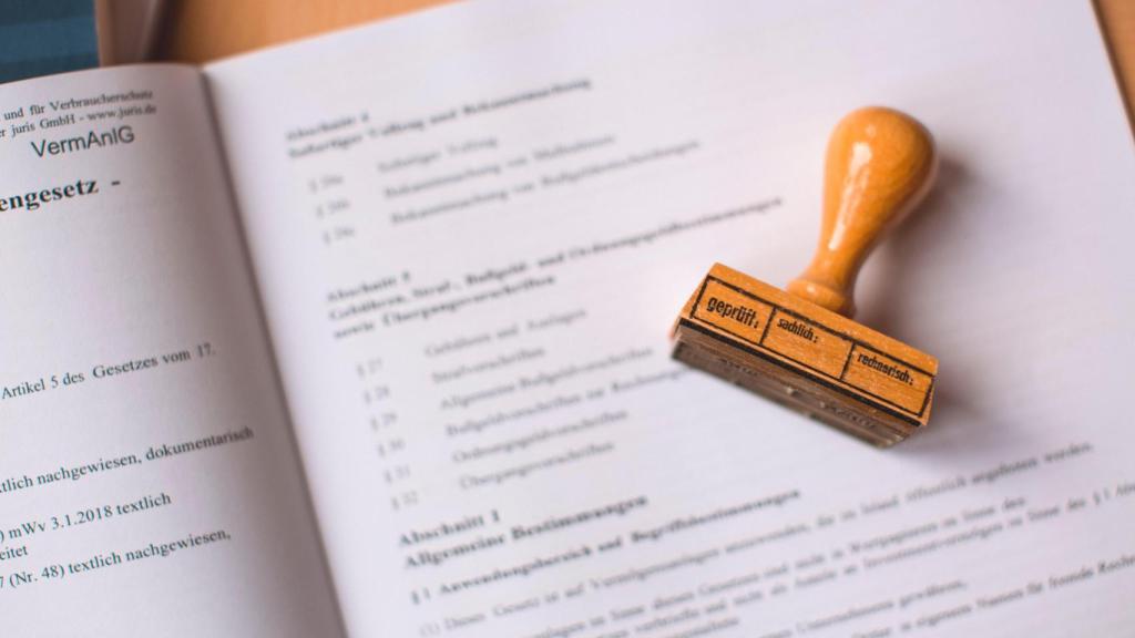 Un sello sobre un examen.