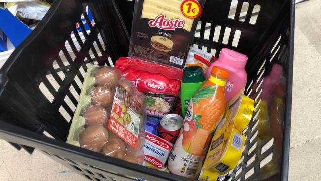 Cesta de la compra en Dealz.