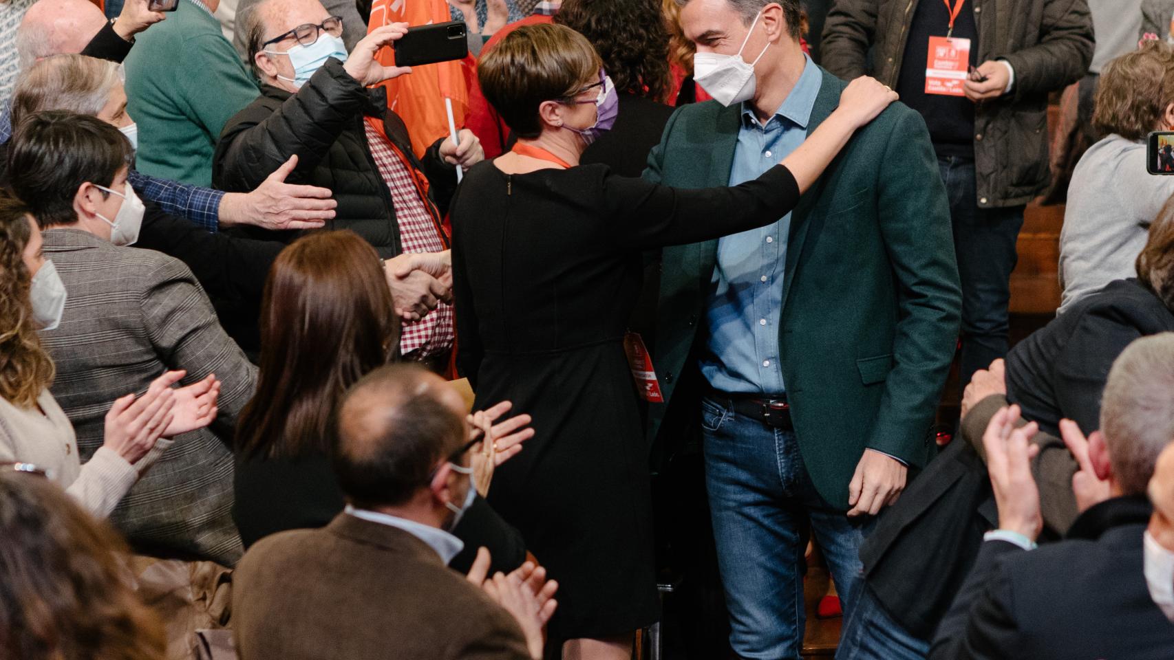 Pedro Sánchez en su llegada ayer al mitin de Soria