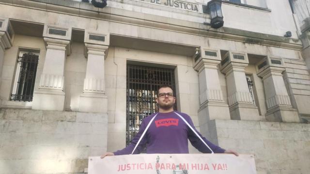 José Manuel López protesta en el TSXG.