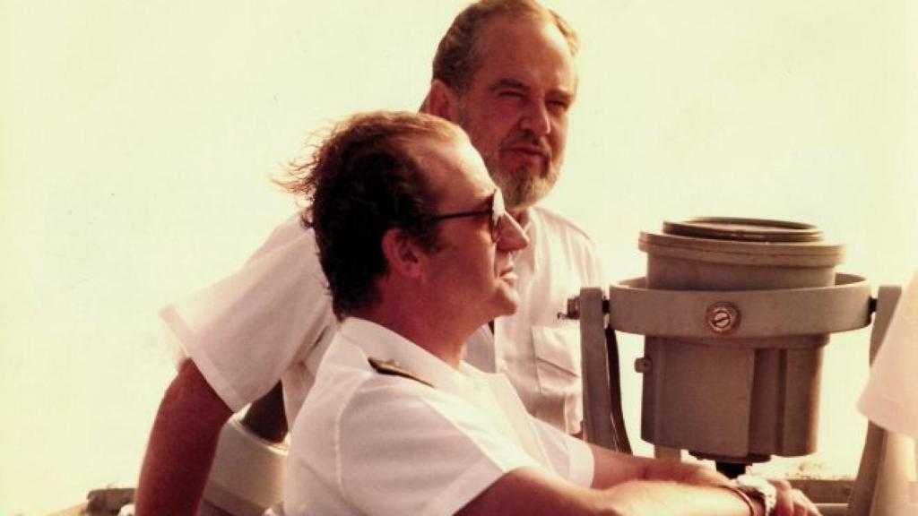 Manuel Prado y Colón de Carvajal con el rey Juan Carlos I.