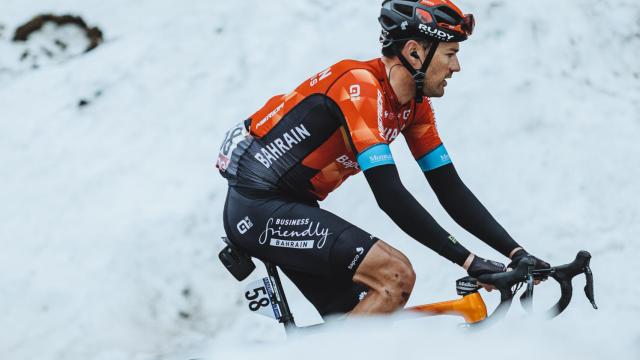 El ciclista alicantino Rafa Valls explica la importancia de cuidar la mente como el físico en el deporte de élite.