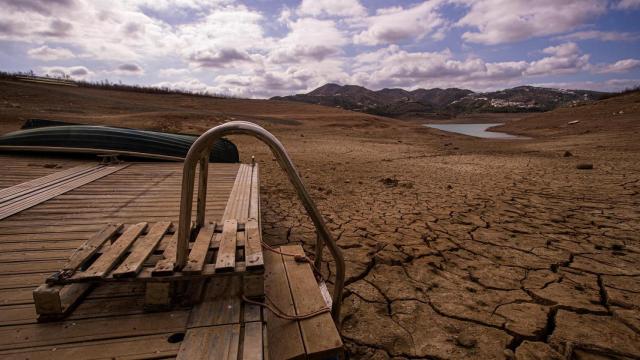Así está el embalse de La Viñuela, en Málaga, tras el largo periodo con escasez de lluvias