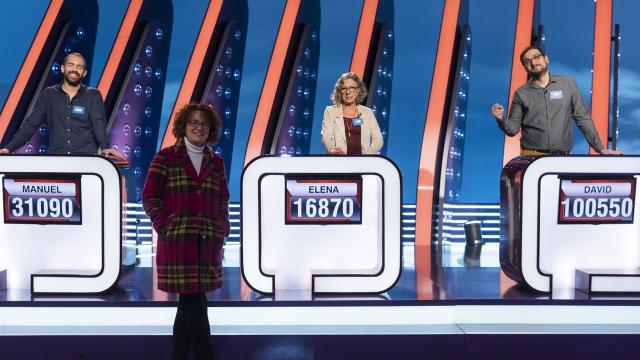 Marisa Pérez, junto a los 'magníficos' David Díaz, Elena Gallego y Manuel González.