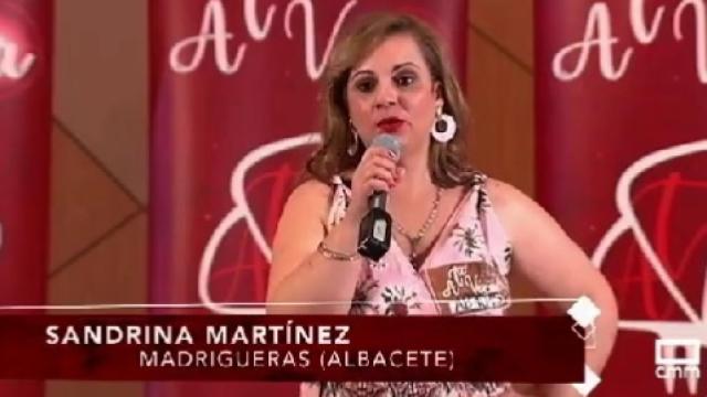 A Sandrina, la coplera del desmayo televisivo, le vuelven a fallar las fuerzas