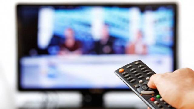 Una televisión.