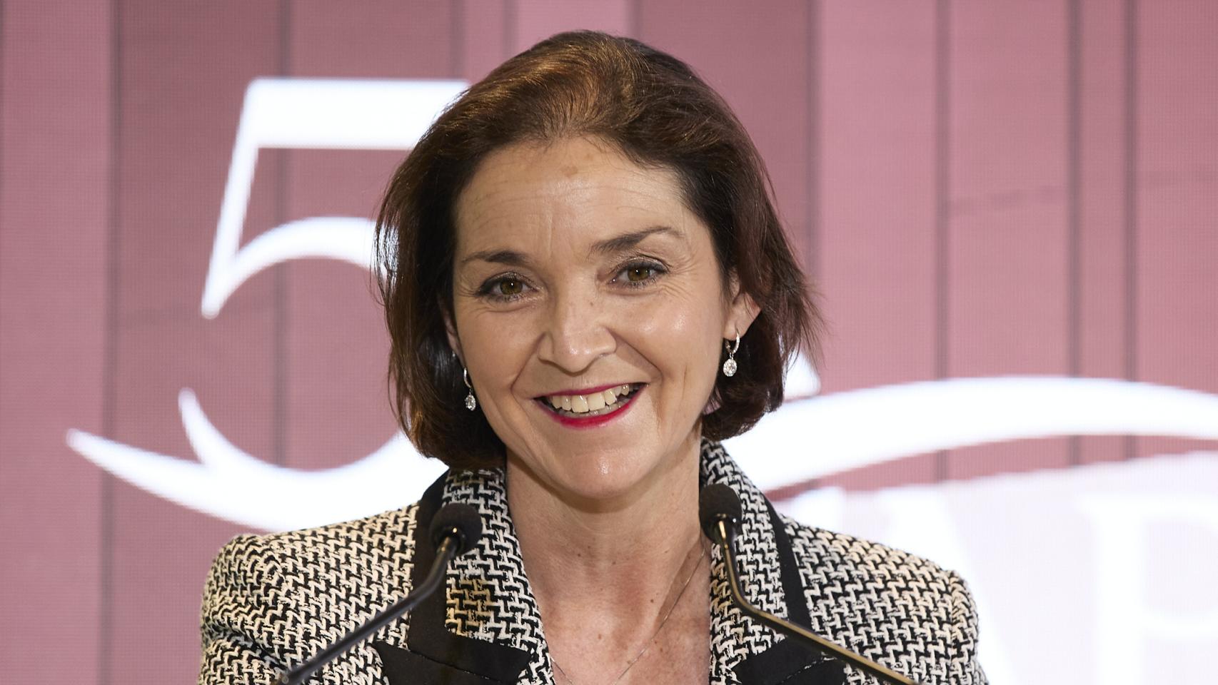 La ministra de Industria, Comercio y Turismo, Reyes Maroto, durante la entrega del premio Mejor coche del año.