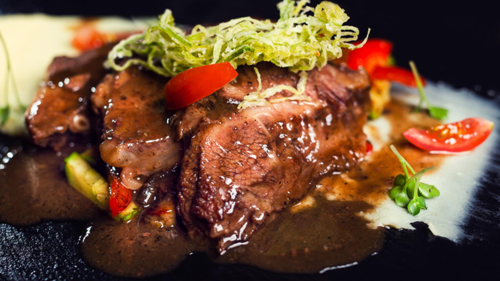 Receta de carrilleras de cerdo al horno.