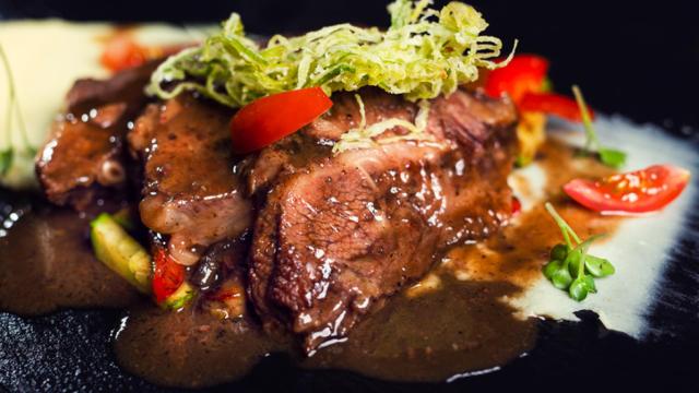 Receta de carrilleras de cerdo al horno.