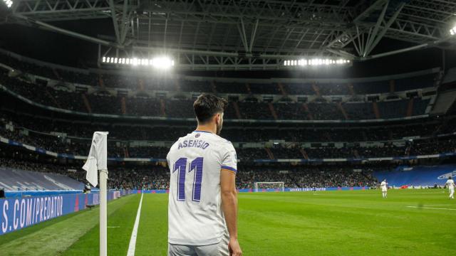 Marco Asensio, bajo la mirada del Santiago Bernabéu.