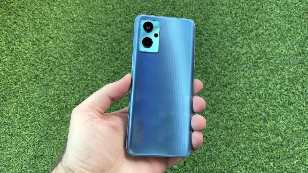 Realme 9i.