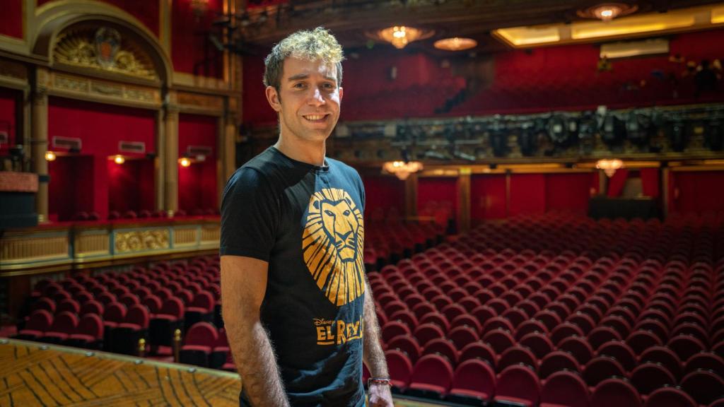 Pitu Manubens, actor titular de Scar, sobre el escenario donde trabaja cada día.