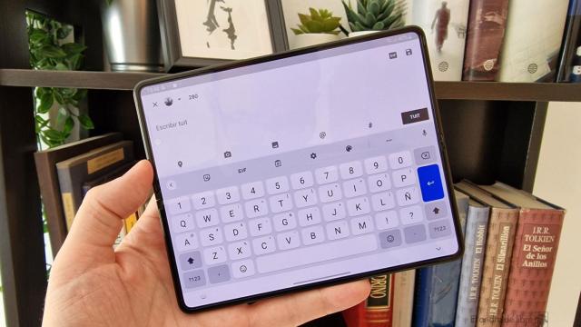 Gboard en un móvil plegable