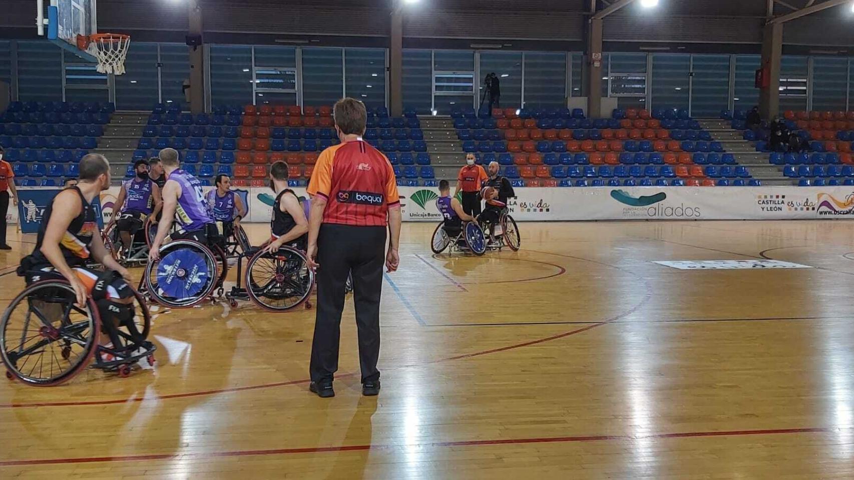 44-77 | Otra victoria para el Amiab Albacete que se mantiene intratable en el liderato