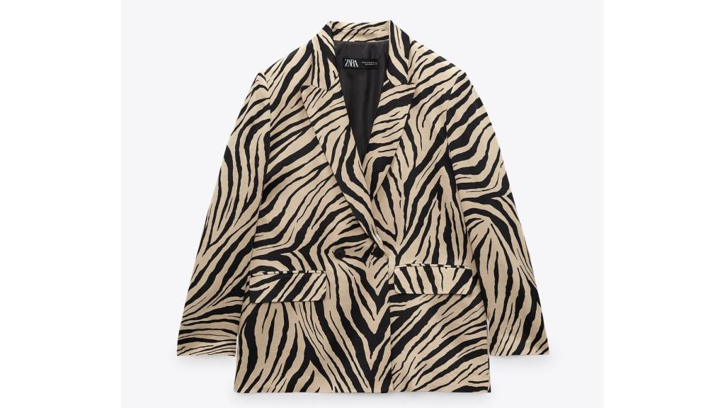 Blazier de Zara SS22.