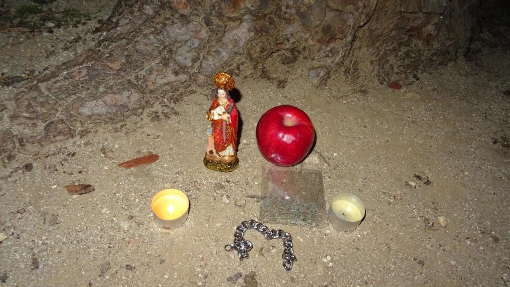 Los elementos en el ritual en la Casa de Campo.