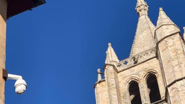 León sustituye las cámaras de control del Casco Histórico tras más de una década