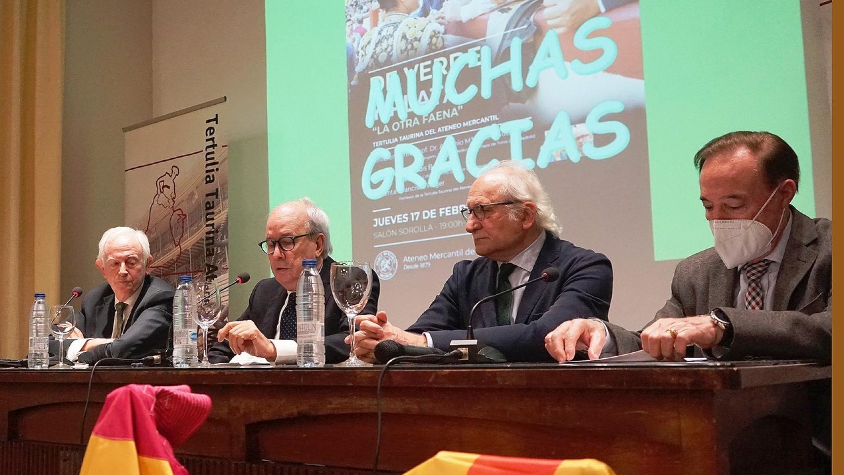 El doctor Mateo, conferenciante de éxito en el Ateneo Mercantil de Valencia