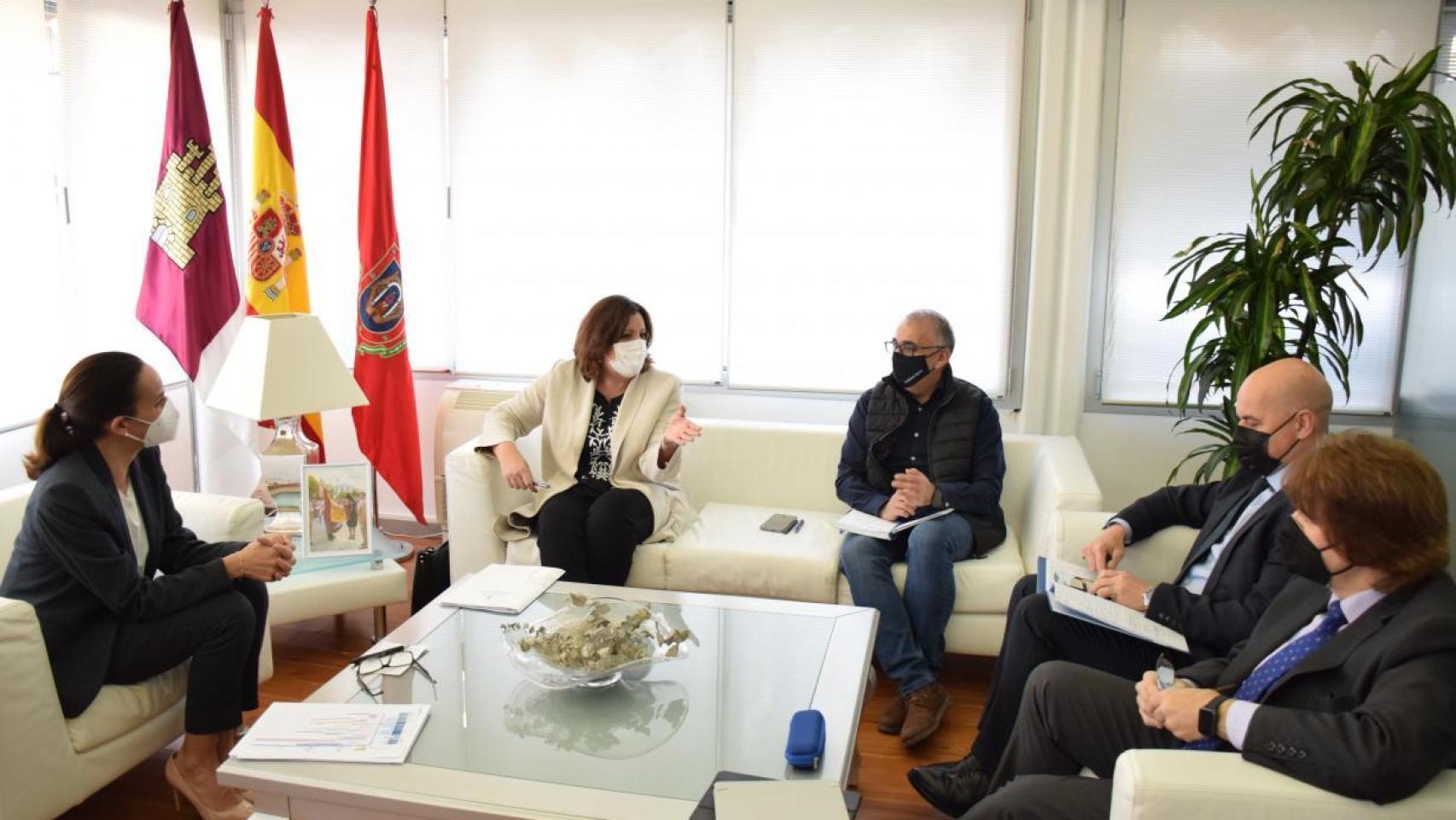 Patricia Franco se reúne con la alcaldesa de Ciudad Real. Foto: JCCM