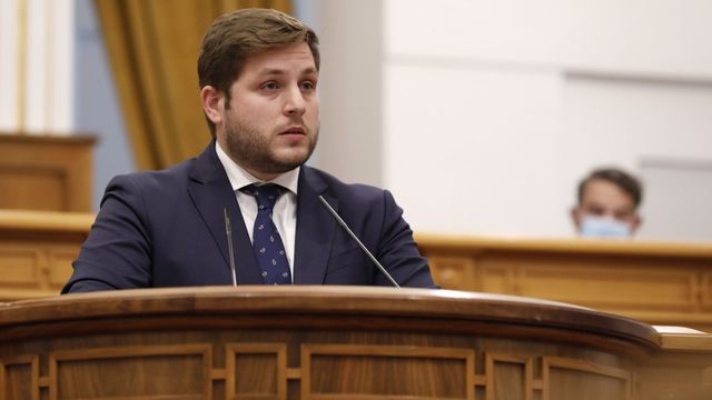 Nacho Hernando, consejero de Fomento de Castilla-La Mancha, este jueves en el Pleno de las Cortes regionales
