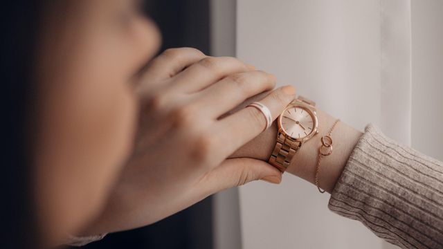 Un reloj de pulsera.