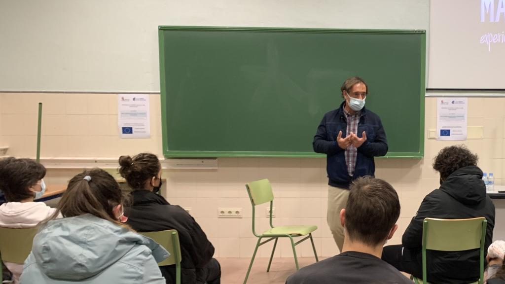 Alumnos y empresas unen experiencias para buscar mejores salidas profesionales