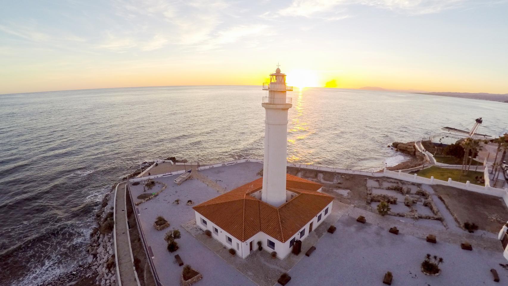Junto al faro de Torrox se localiza la vieja ciudad romana de Clavicum.