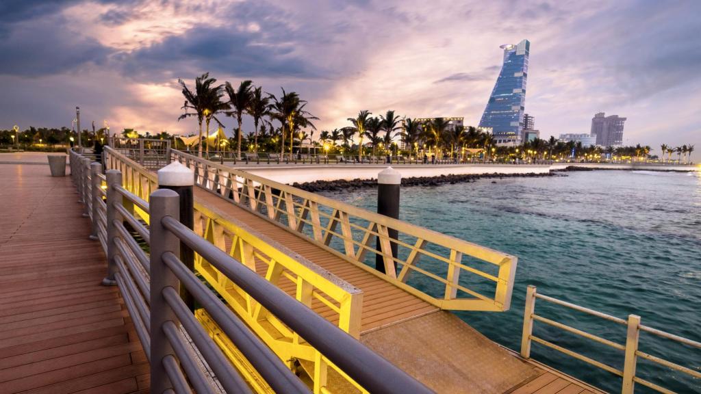 Paseo junto al Mar Rojo en Jeddah.