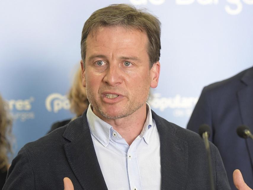 El presidente del PP de Burgos, Borja Súarez