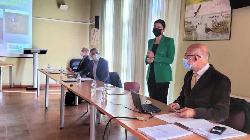Clara San Damián en la reunión con el Patronato de las Lagunas de Villafáfila