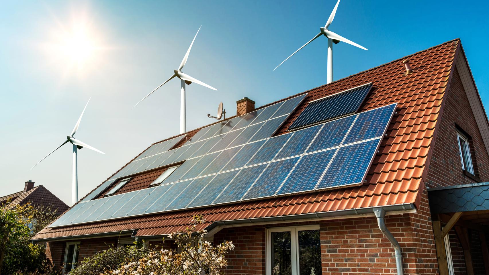 Instalar placas solares en tu tejado: cuánto cuesta, qué tipos hay y qué beneficios genera en tu factura de la luz