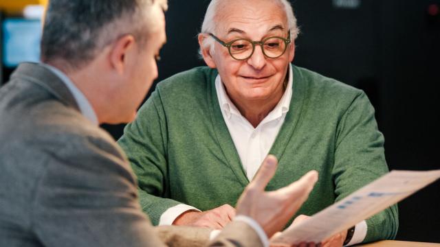 Hacérselo fácil a quien lo tiene más difícil: CaixaBank amplía su equipo de atención a clientes senior