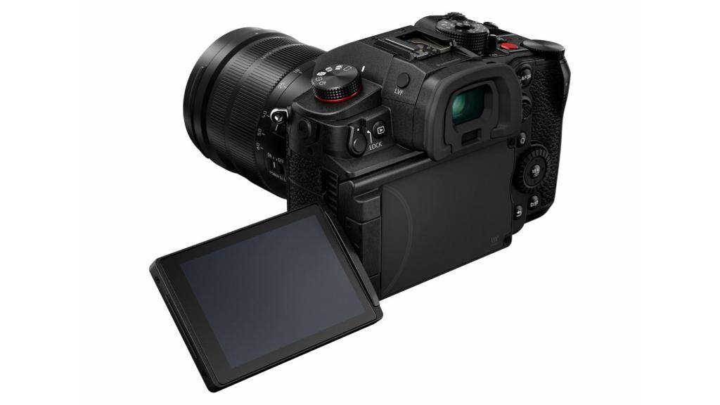 Panasonic Lumix GH6.
