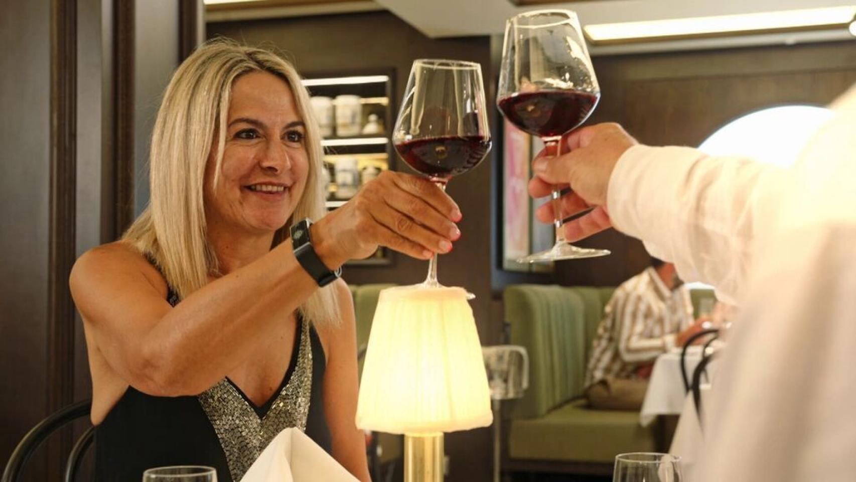 La madre de Melyssa Pinto (‘La isla de las tentaciones’) se embarca en ‘First Dates Crucero’