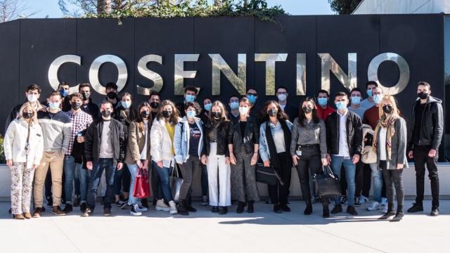 La formación Dual, una apuesta estratégica de Cosentino
