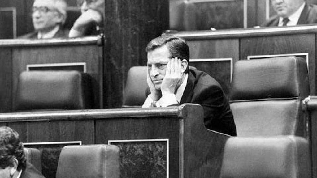 Adolfo Suárez, el héroe de la traición según Cercas.