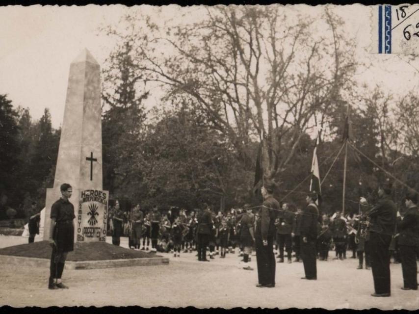 Acto falangista el 2 de mayo de 1936 en Valladolid.