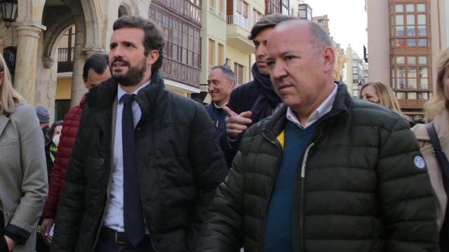 José María Barrios y Pablo Casado en Zamora | Foto: ICAL