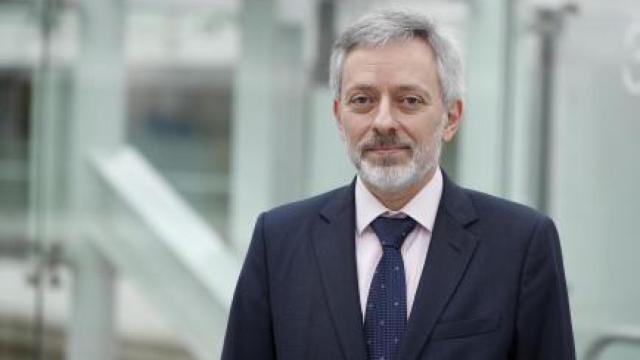 Fabio Pascua, en el edificio de la Puerta del Sol, sede del gobierno de la Comunidad de Madrid.