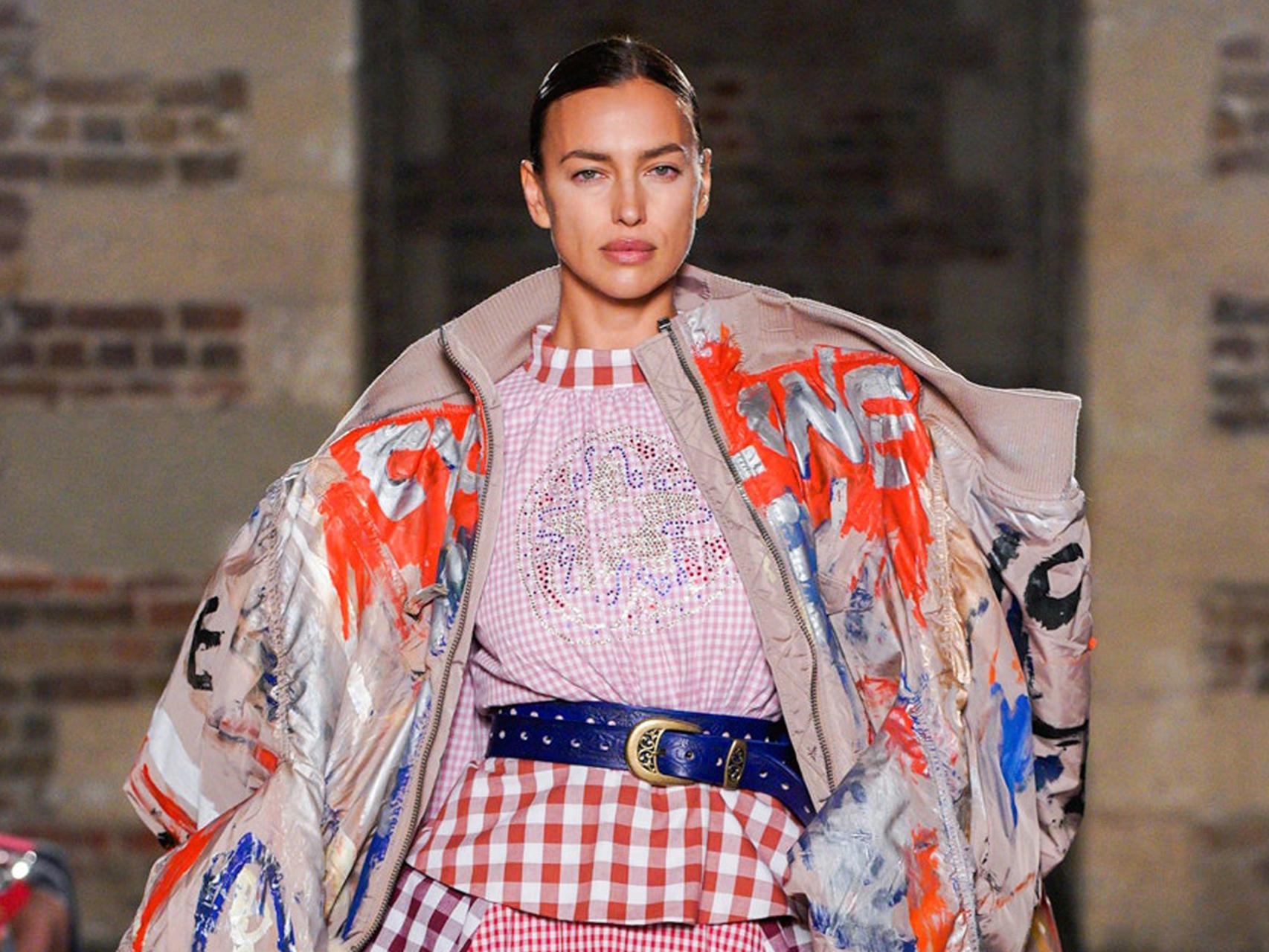 Irina Shayk en el desfile de Matt Bovan.