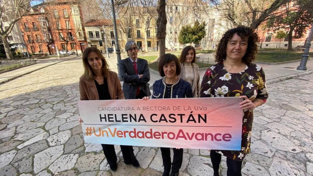 Castán (en el centro de la imagen) junto a su equipo