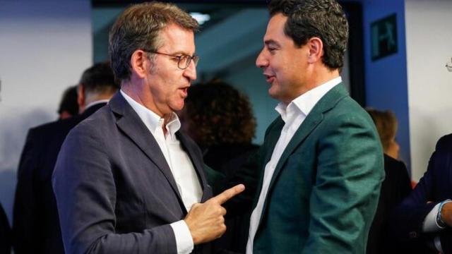 Alberto Núñez Feijóo y el presidente andaluz, Juanma Moreno.