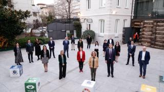 Representantes de todos los galardonados