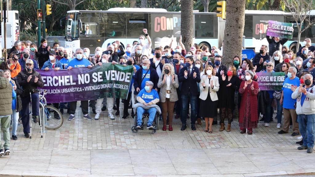 Una protesta de vecinos de El Perchel que podrían ser desahuciados.