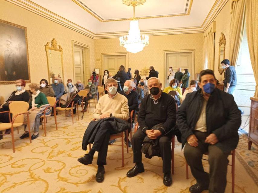 Mayores transtormesinos en el acto celebrado en el Ayuntamiento
