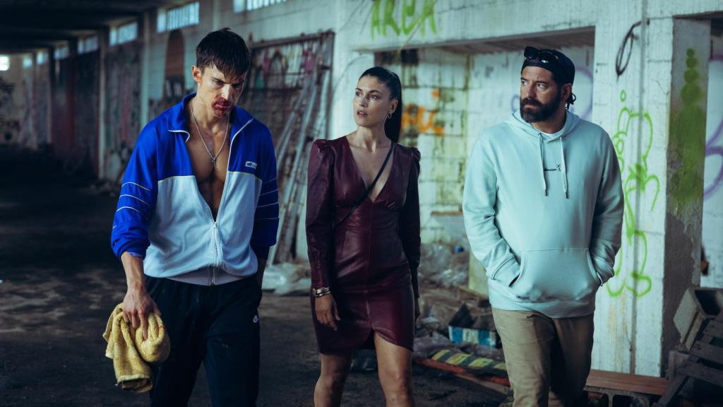 Nando con sus amigos en uno de los capítulos de la serie.