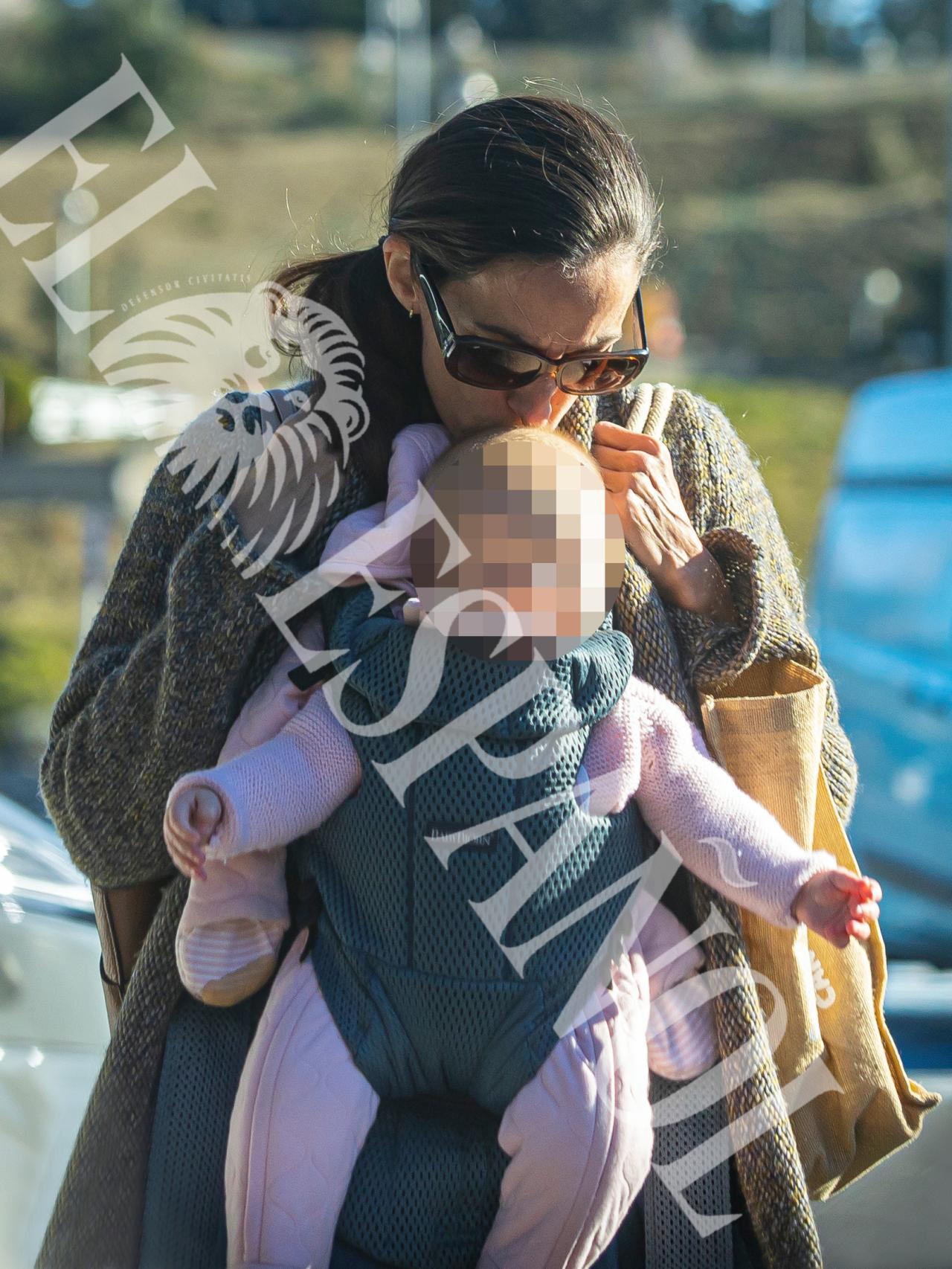 La hermana de la Reina se ha mostrado en una actitud muy cariñosa con su bebé.